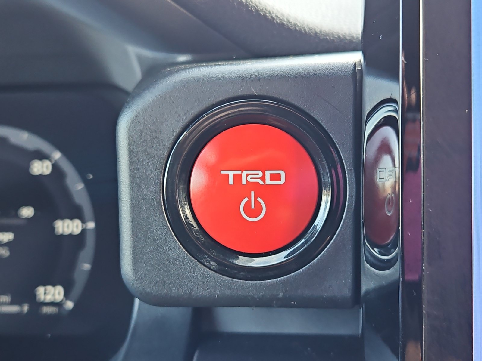Used 2025 Toyota Tacoma TRD Sport w/ TRD Sport Premium Package AWD/4WD image 22