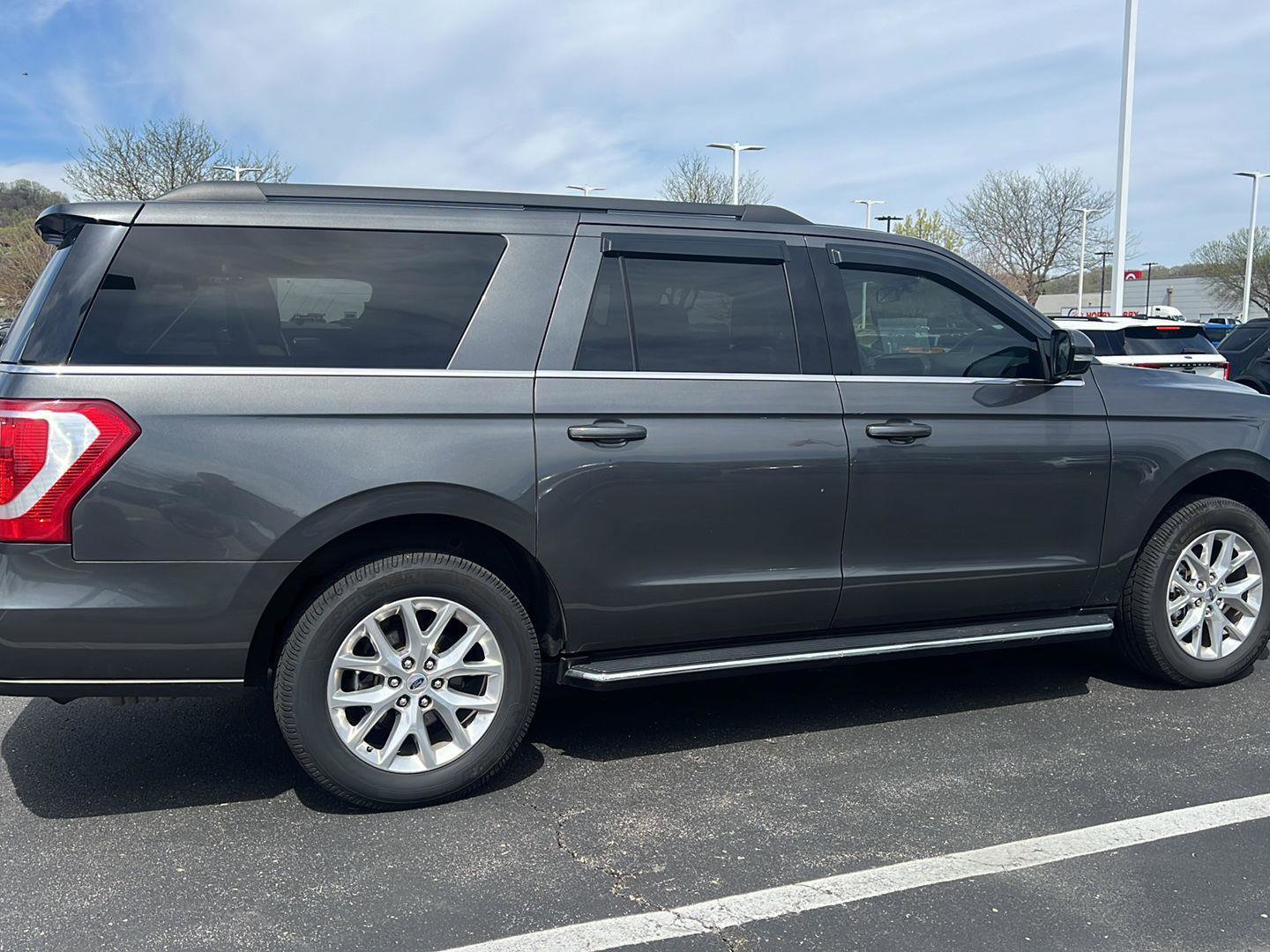 Used 2020 Ford Expedition Max XLT w/ Equipment Group 202A AWD/4WD image 5