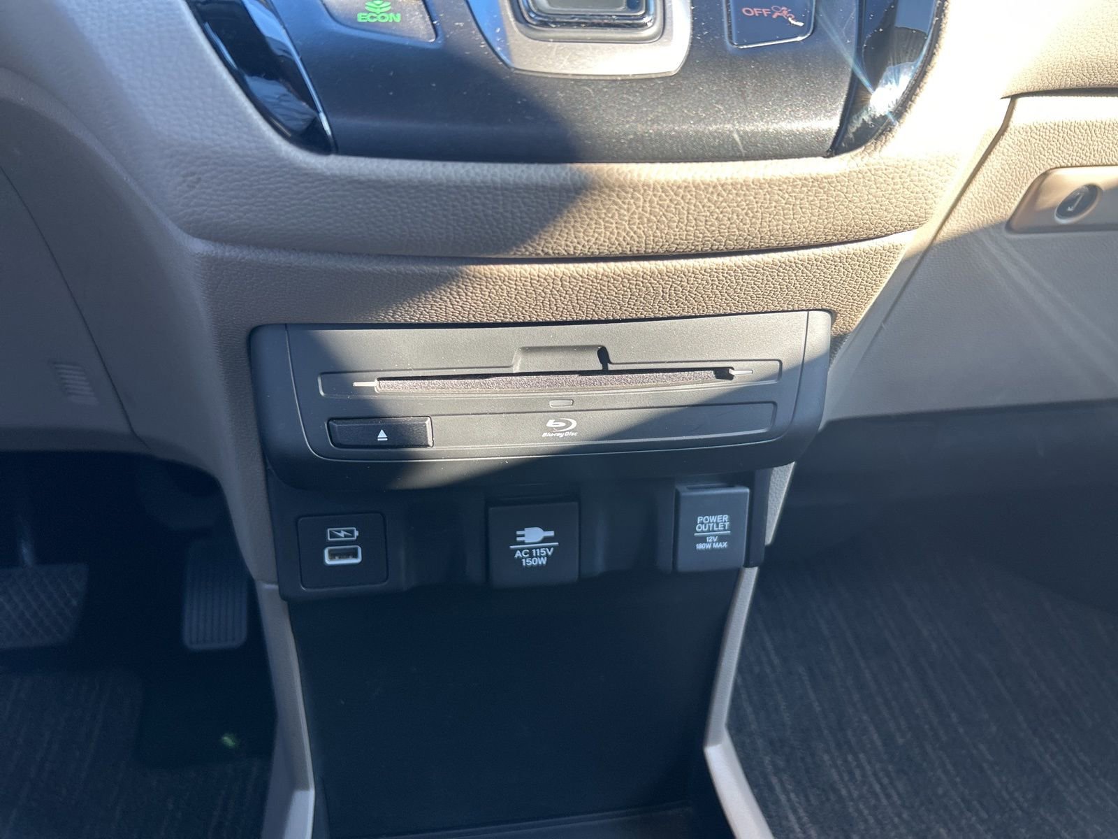 Used 2023 Honda Odyssey Elite image 19