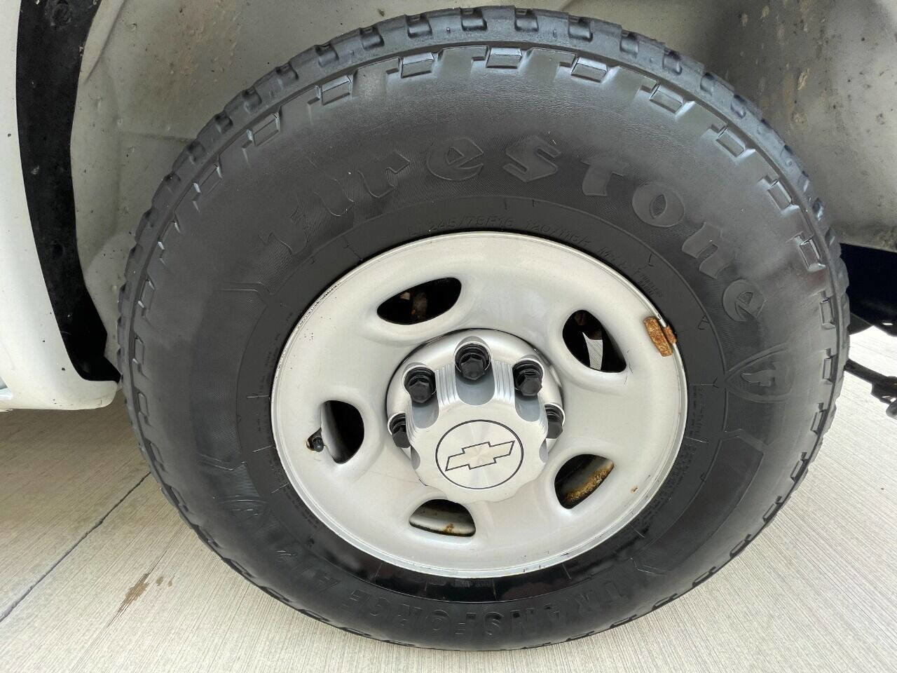 Used 2015 Chevrolet Express 2500 image 24