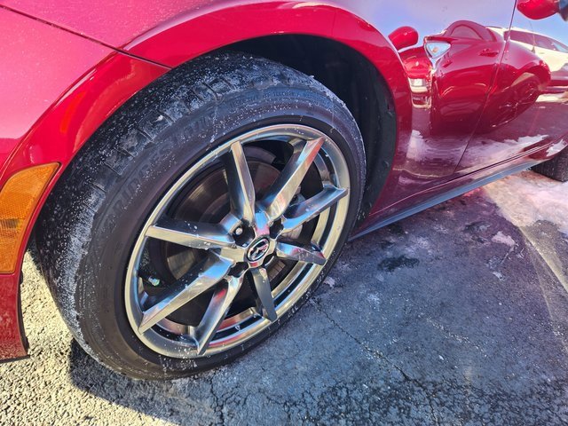 Used 2022 MAZDA MX-5 Miata Grand Touring w/ Weather Package image 19