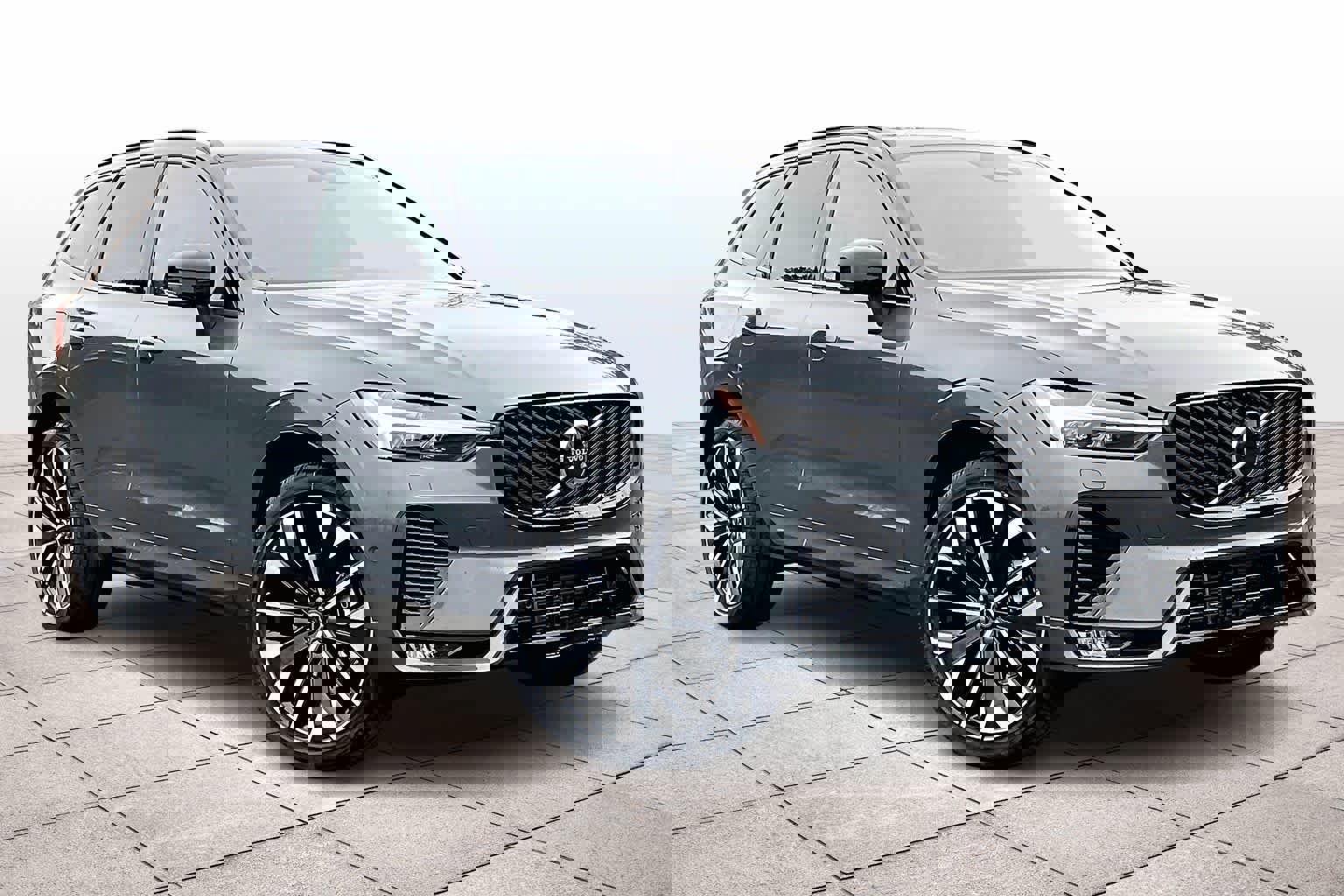 New 2026 Volvo XC60 B5 Ultra w/ Climate Package image 2