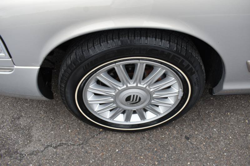 Used 2010 Mercury Grand Marquis LS RWD image 10
