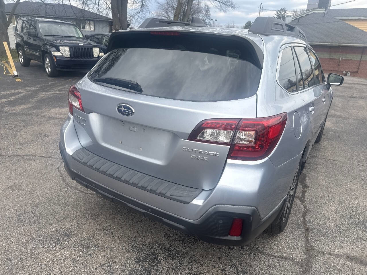 Used 2018 Subaru Outback 3.6R Limited image 7
