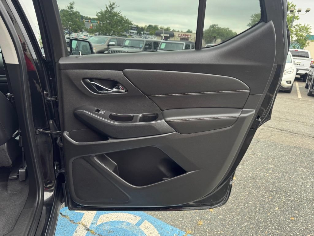 Used 2019 Chevrolet Traverse LT w/ LT Premium Package AWD/4WD image 18
