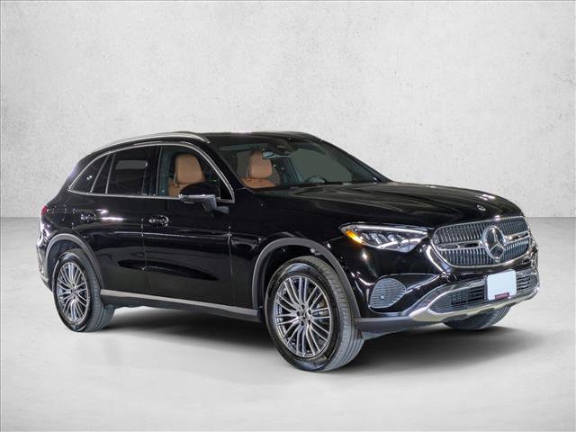 Certified 2025 Mercedes-Benz GLC 300 4MATIC video 3