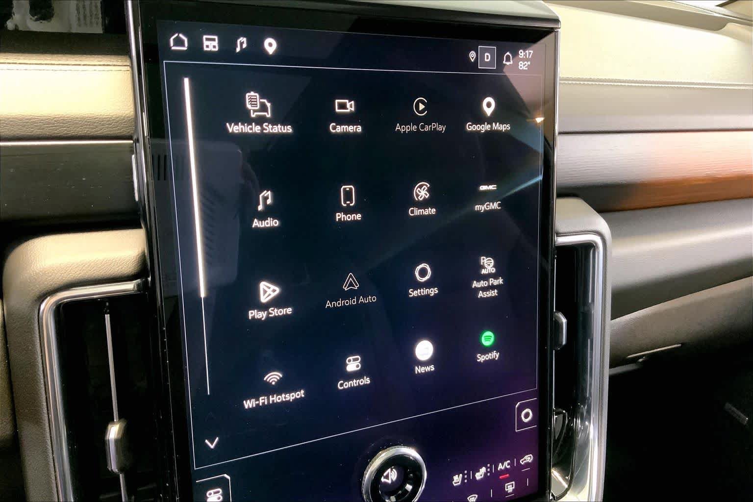 Used 2025 GMC Yukon XL Denali w/ Sun & Power Step Package AWD/4WD image 35