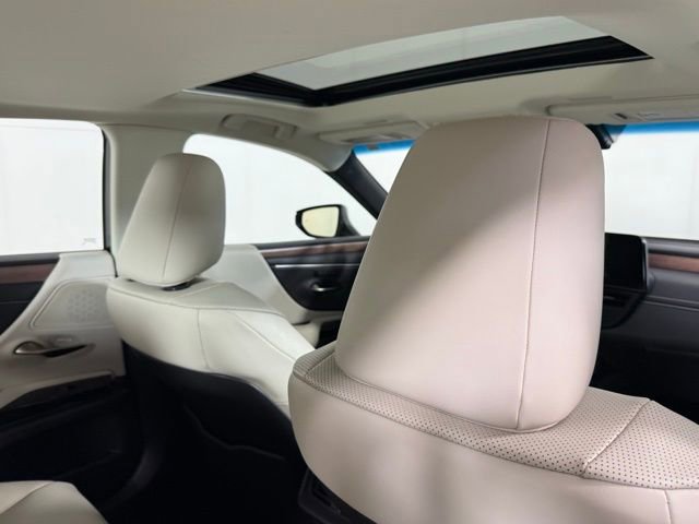 Certified 2025 Lexus ES 300h 300h w/ Premium Package image 29