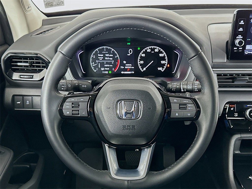 Certified 2025 Honda Pilot Touring image 14