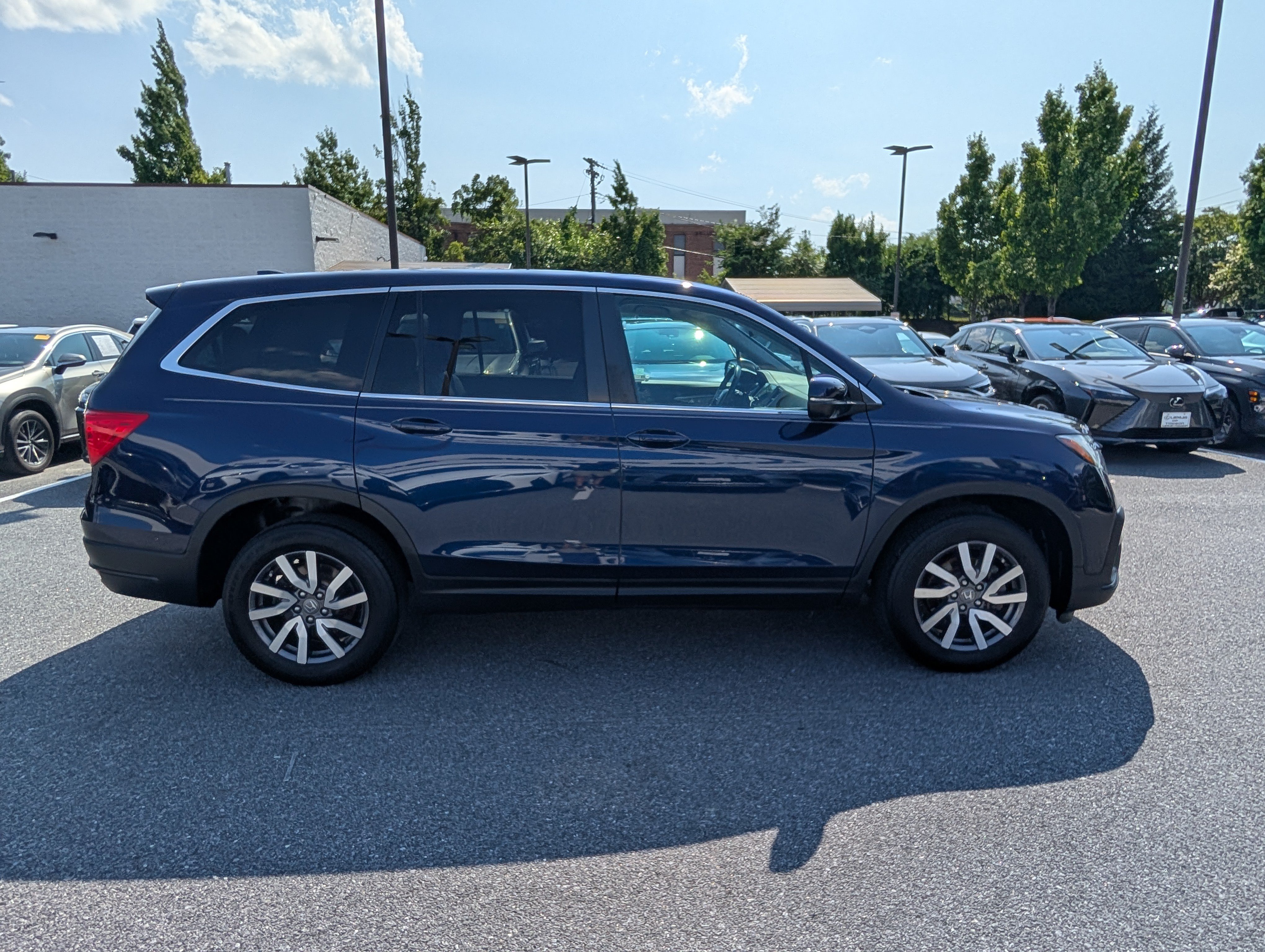 Used 2022 Honda Pilot EX-L image 2