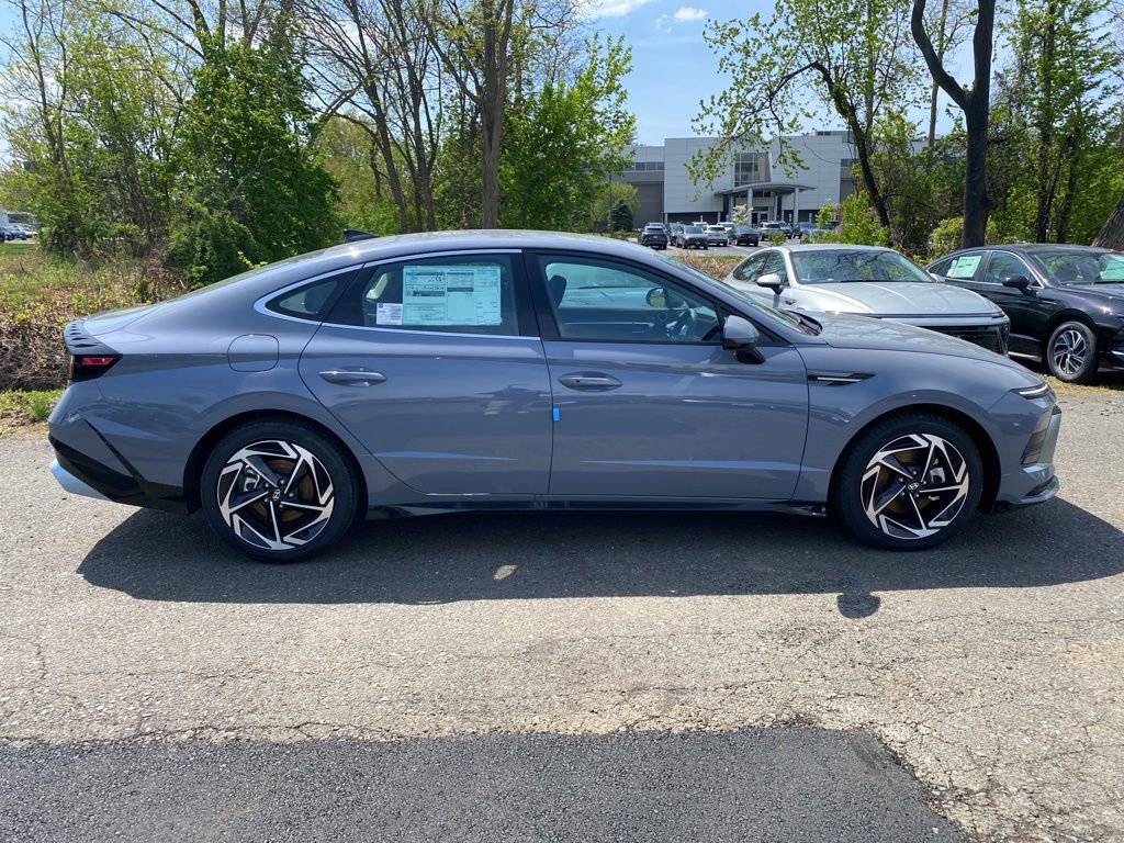 New 2026 Hyundai Sonata SEL AWD/4WD image 2