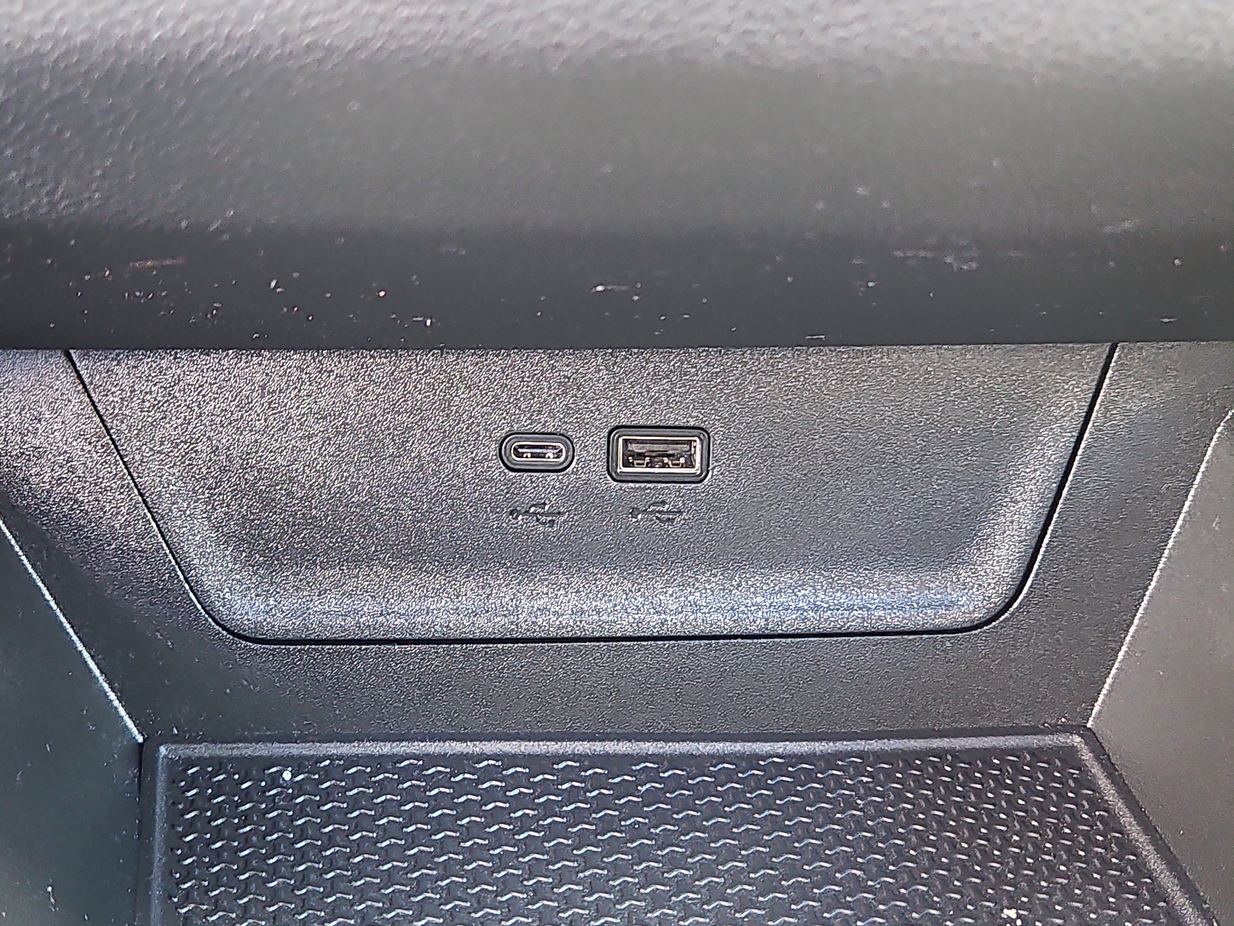 Used 2026 Chevrolet Equinox RS w/ Convenience Package III image 13