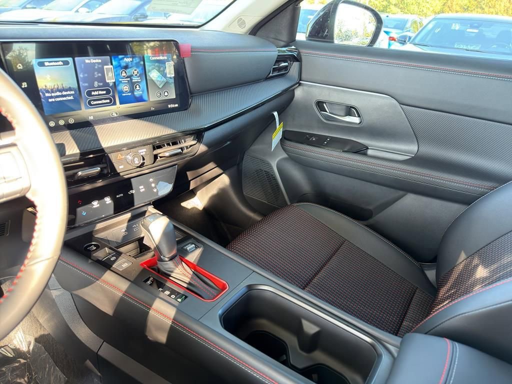 New 2026 Nissan Kicks SR image 23