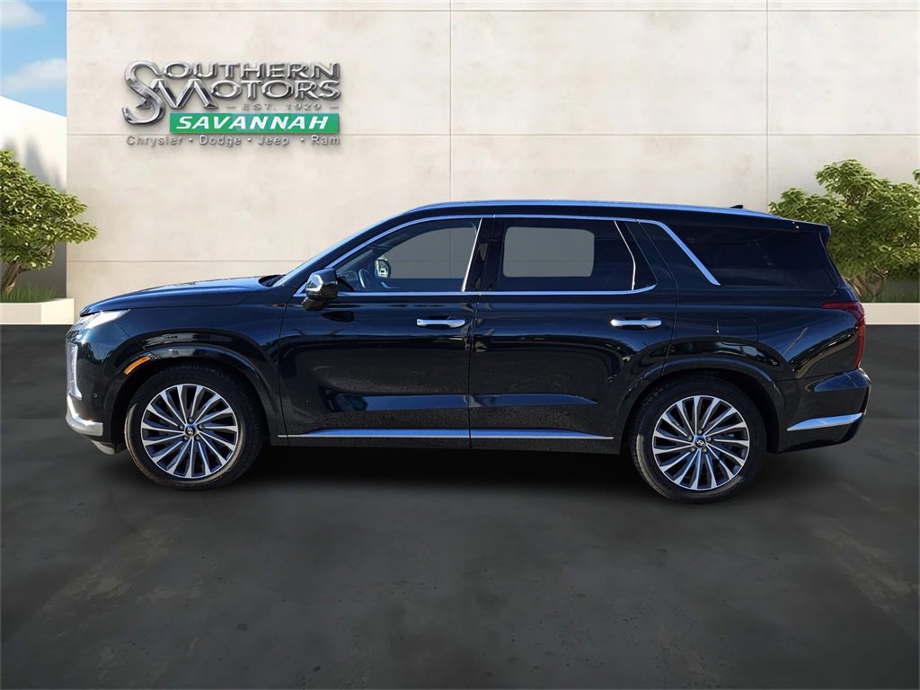 Used 2024 Hyundai Palisade Calligraphy image 2