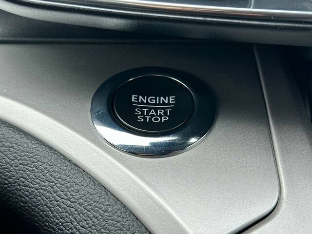 Used 2022 Ford Explorer XLT w/ Equipment Group 202A RWD image 28