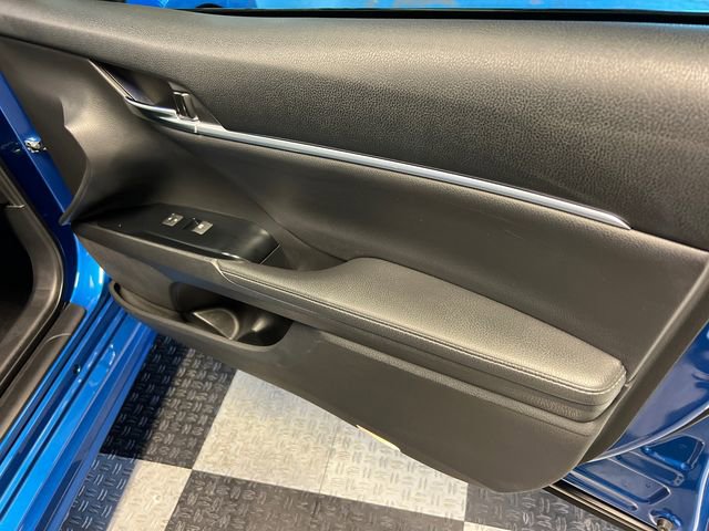 Used 2019 Toyota Camry XSE image 11