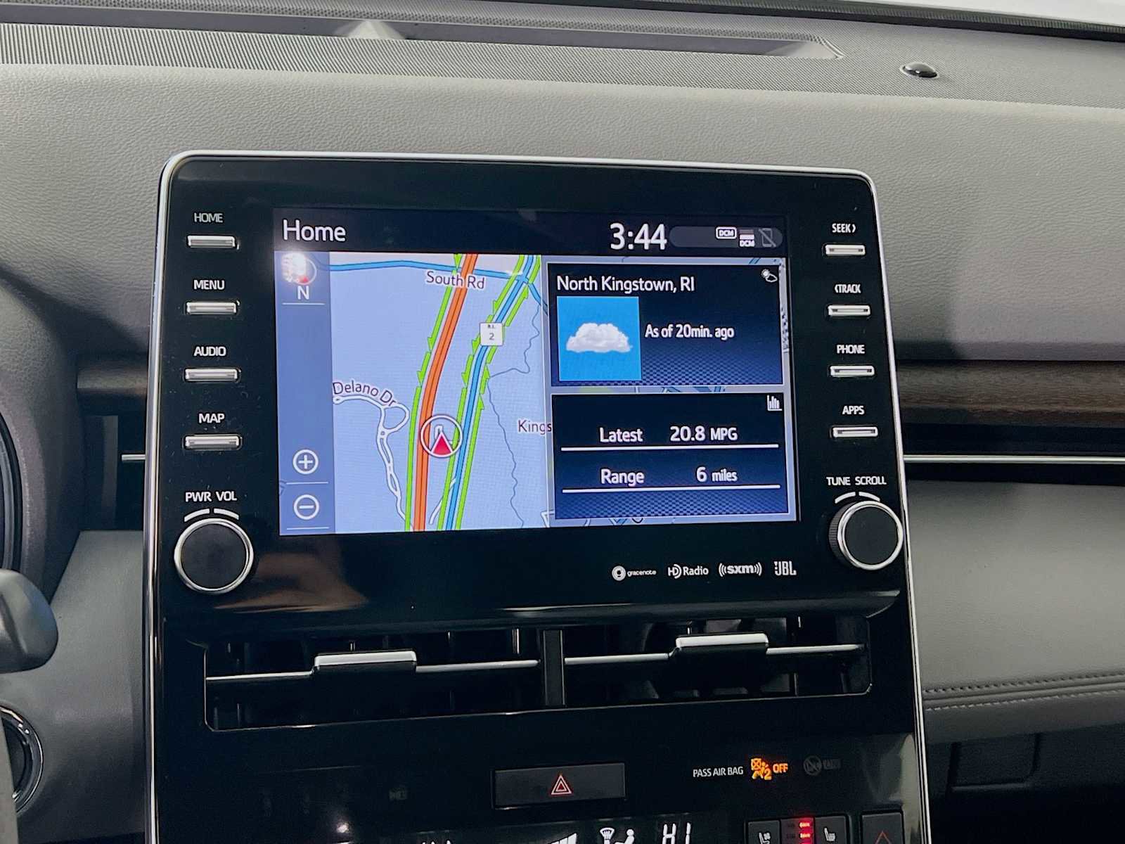 Used 2019 Toyota Avalon Limited image 13