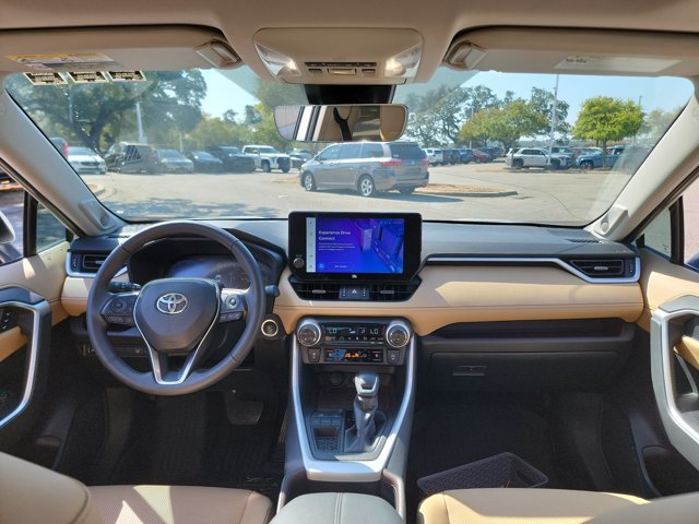 Used 2025 Toyota RAV4 Limited FWD image 18