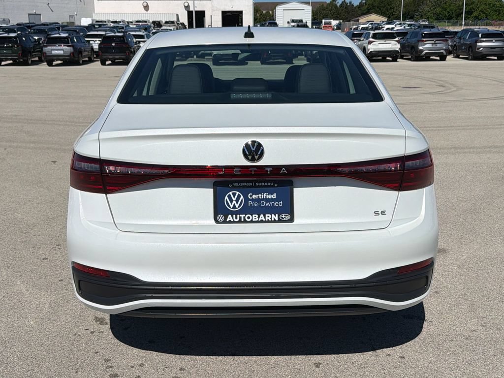Used 2025 Volkswagen Jetta SE FWD image 5