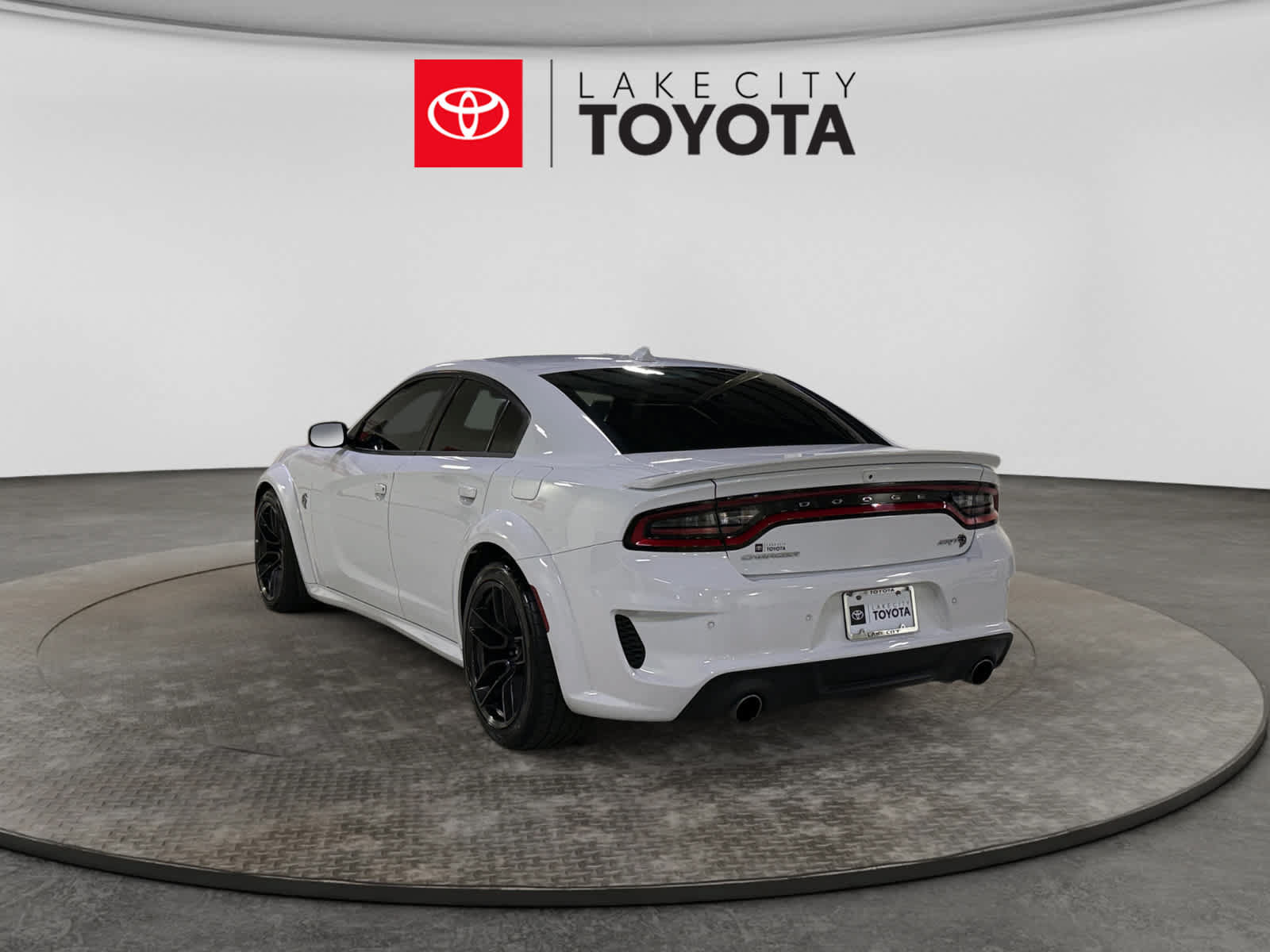 Used 2023 Dodge Charger SRT Hellcat RWD image 5