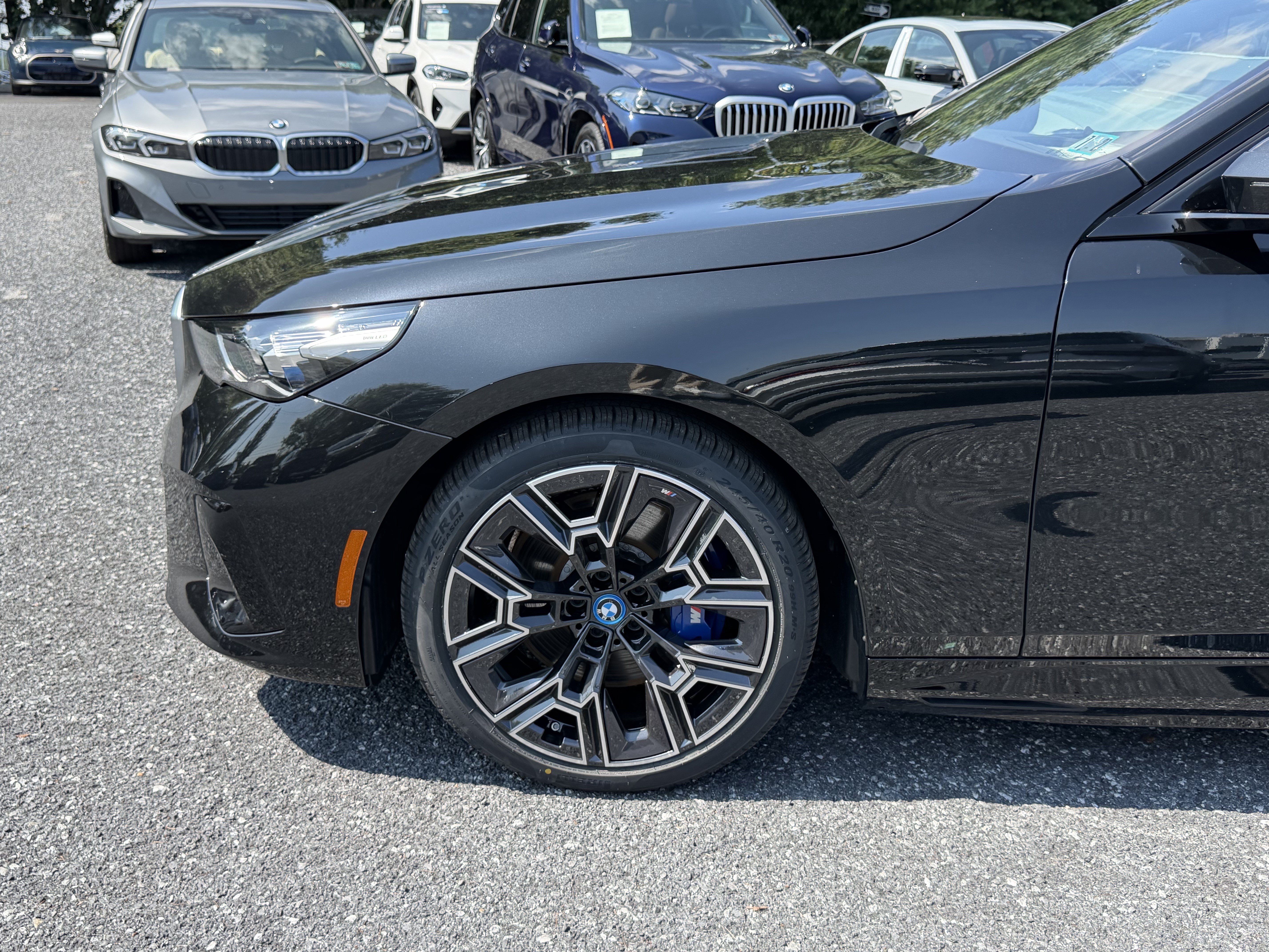 Certified 2025 BMW i5 xDrive40 w/ M Sport Package AWD/4WD image 8