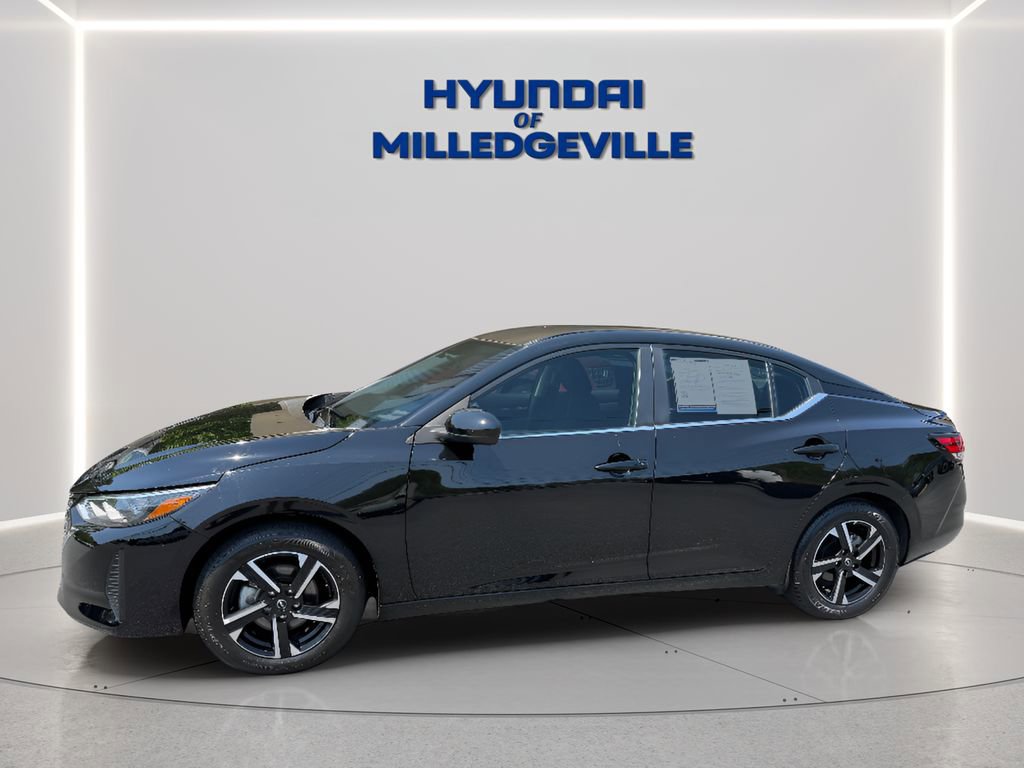 Used 2025 Nissan Sentra SV FWD image 3