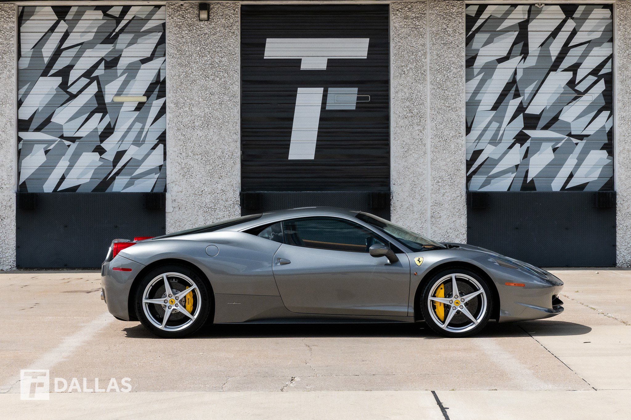 Used 2011 Ferrari 458 Italia Coupe RWD image 20