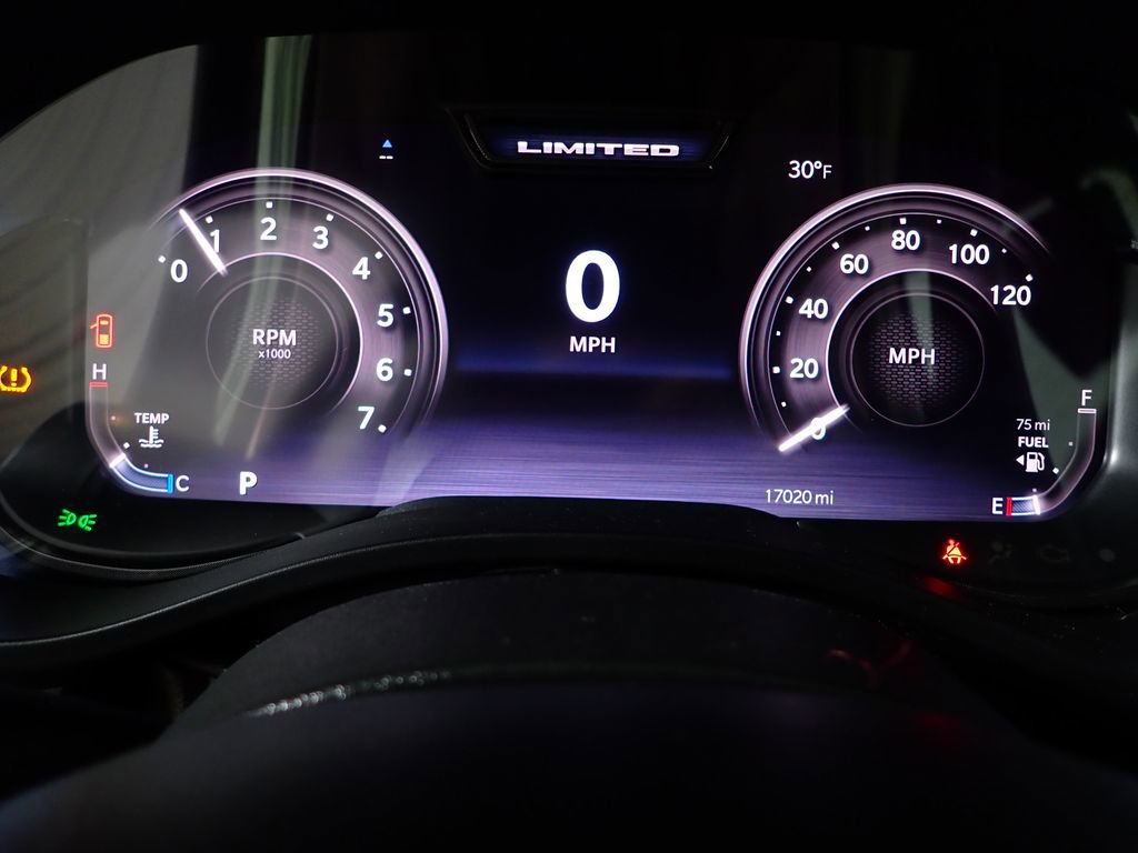 Used 2025 RAM 1500 Limited w/ Trailer Tow Group image 29