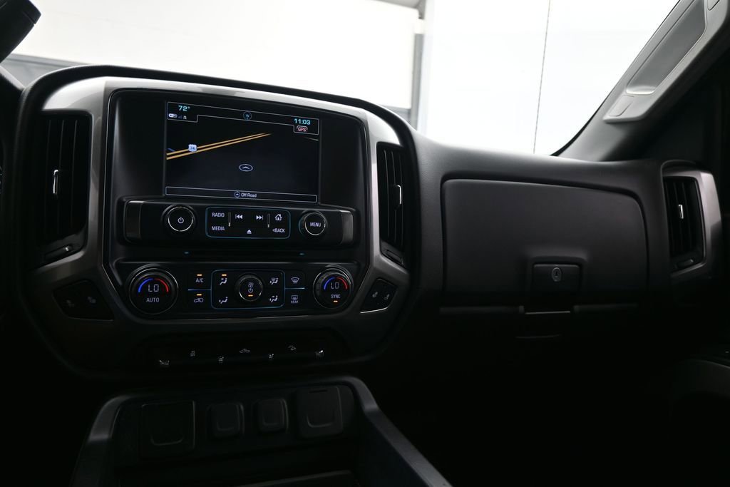 Used 2018 Chevrolet Silverado 1500 LT w/ All Star Edition AWD/4WD image 17