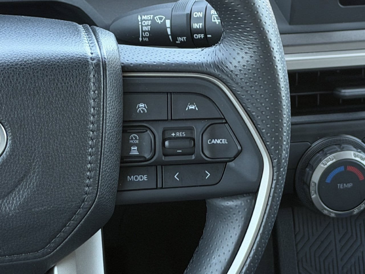 Used 2025 Toyota 4Runner SR5 RWD image 14