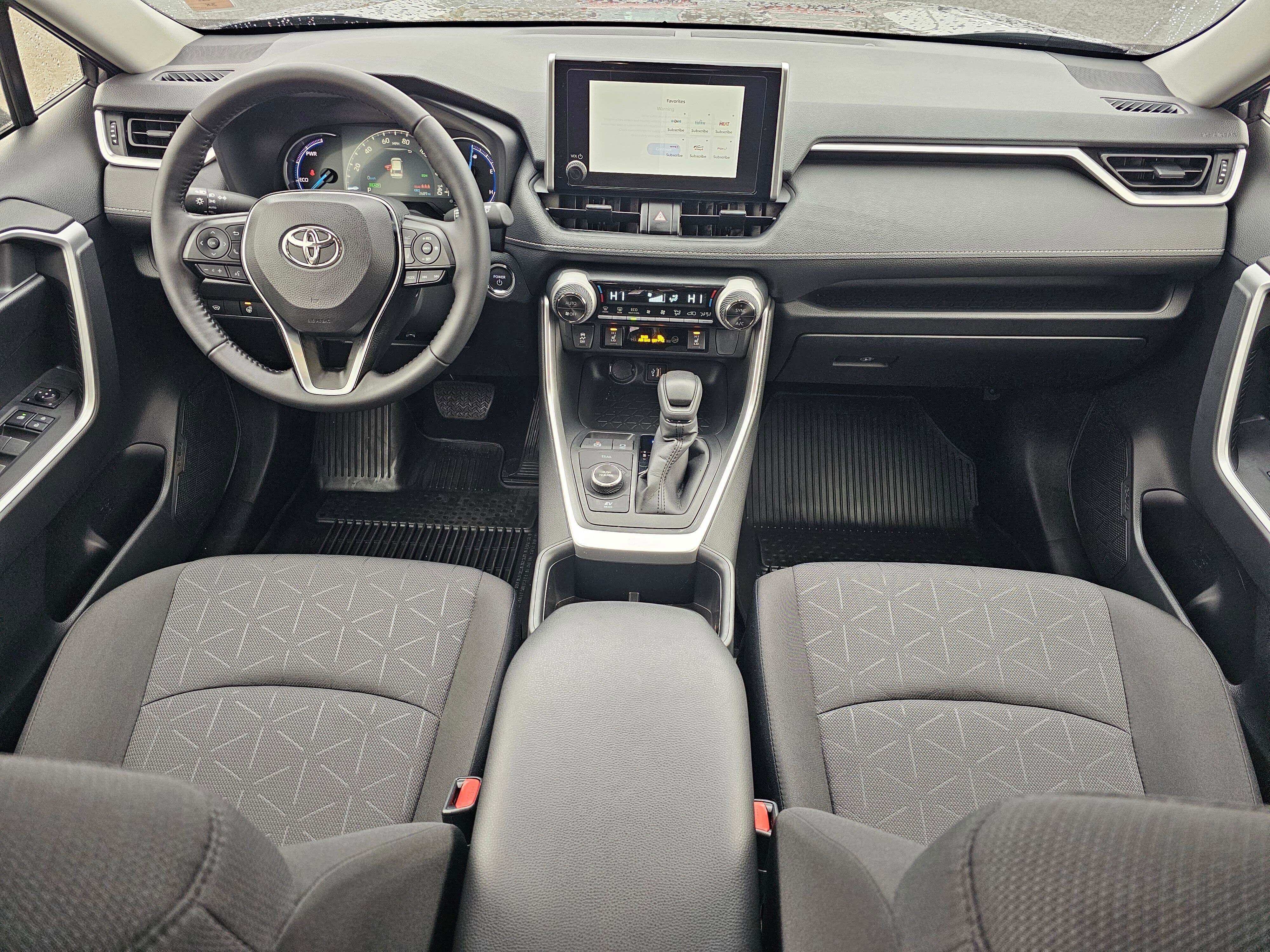 Used 2025 Toyota RAV4 XLE w/ Convenience Package image 15