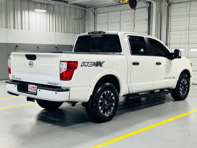 Used 2018 Nissan Titan PRO-4X w/ Pro-4x Convenience Package AWD/4WD image 17