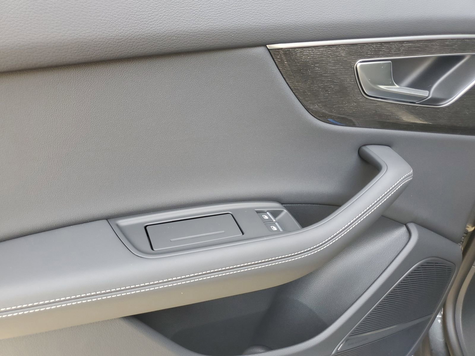 New 2026 Audi Q8 Premium Plus image 16