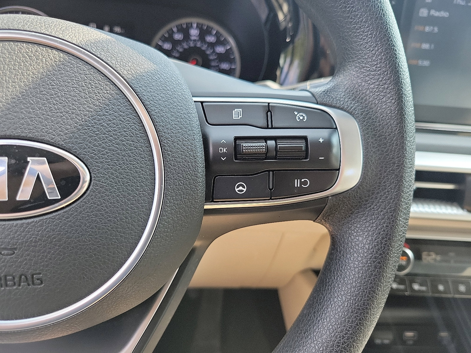 Used 2021 Kia K5 LXS image 21