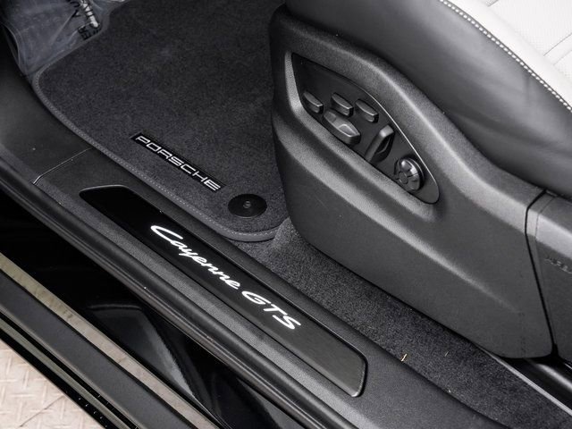 New 2026 Porsche Cayenne GTS image 10