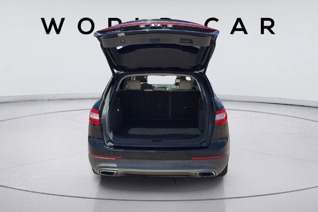 Used 2017 Lincoln MKX Reserve FWD image 18