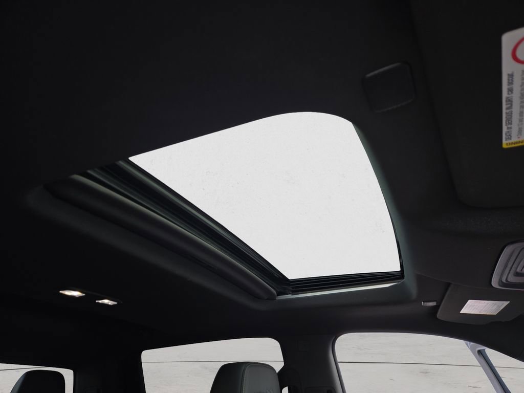 Used 2022 Chevrolet Silverado 3500 High Country image 18