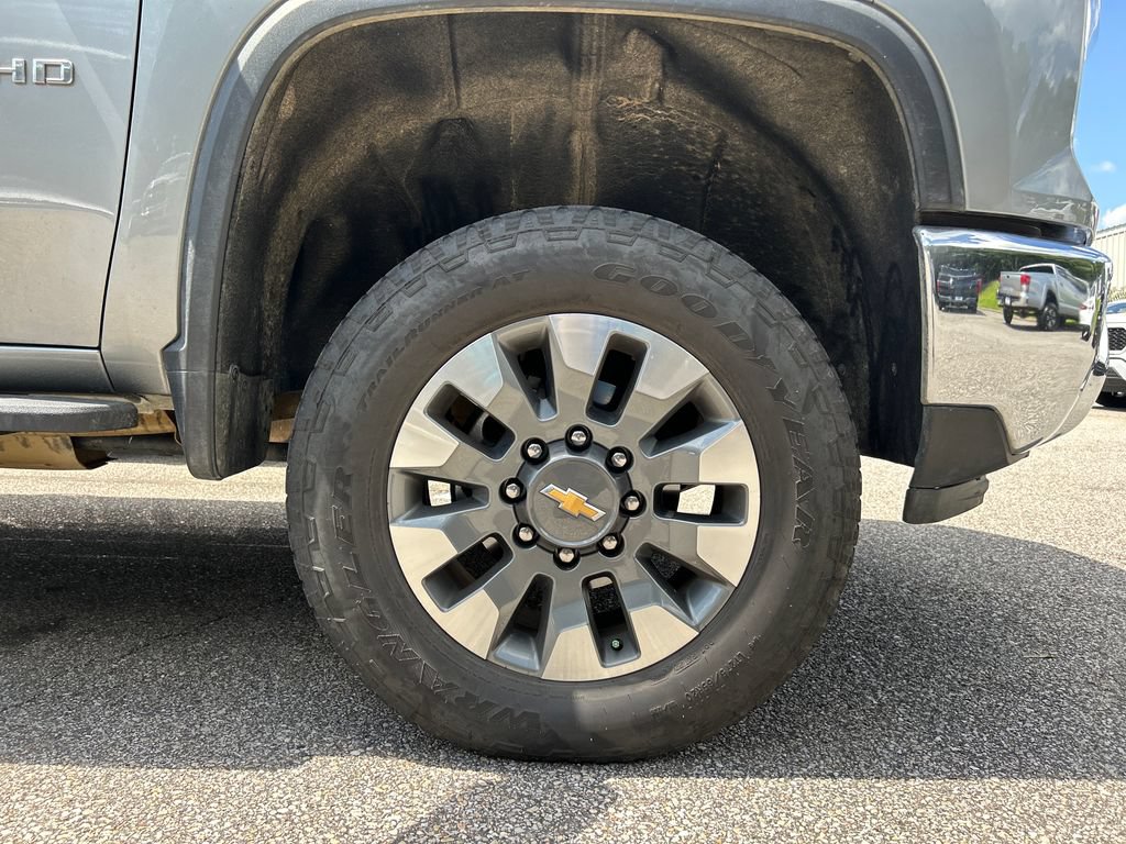 Used 2025 Chevrolet Silverado 2500 LT w/ Safety Package AWD/4WD image 8