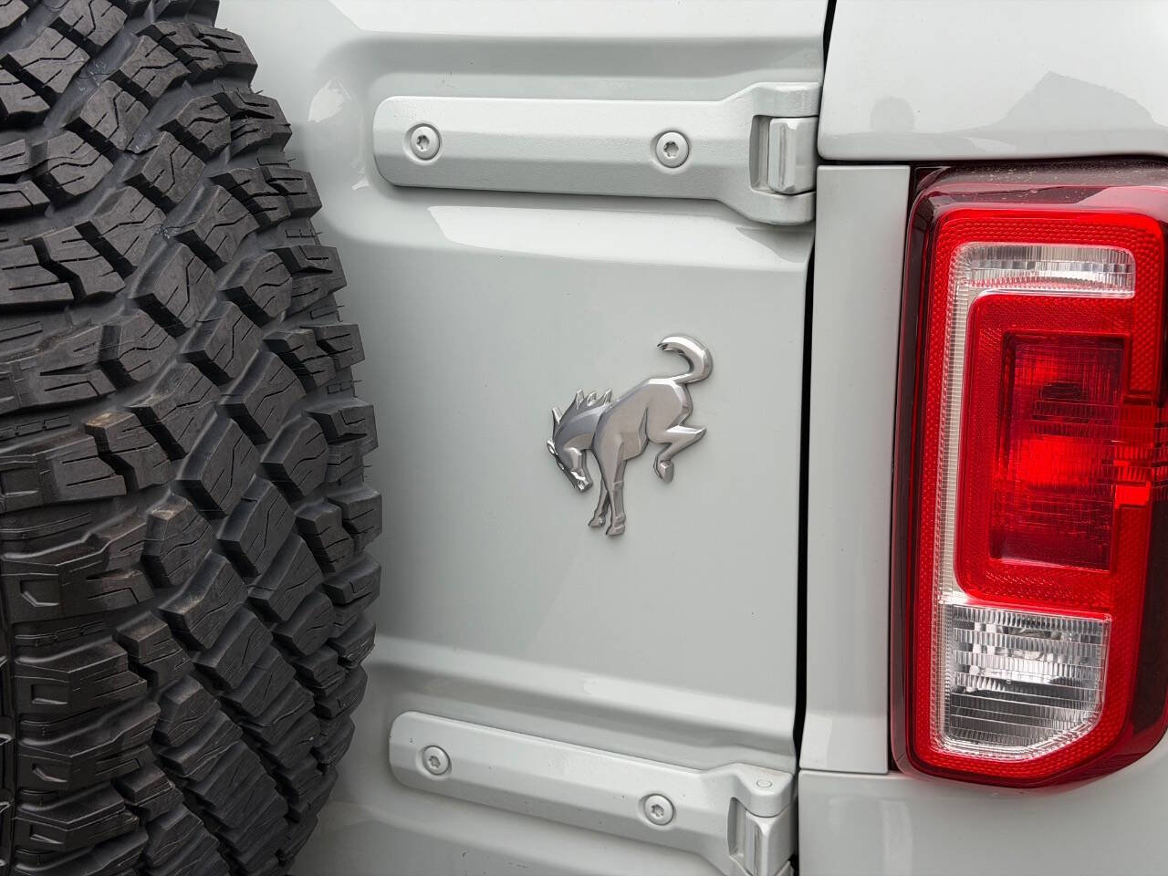 Used 2023 Ford Bronco Black Diamond w/ Sasquatch Package AWD/4WD image 5