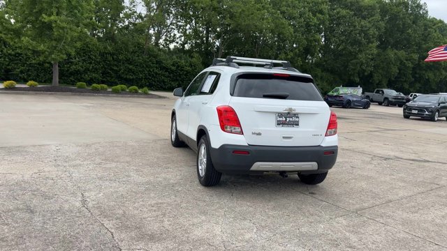 Used 2016 Chevrolet Trax LT w/ LT Sun and Sound Package FWD image 7