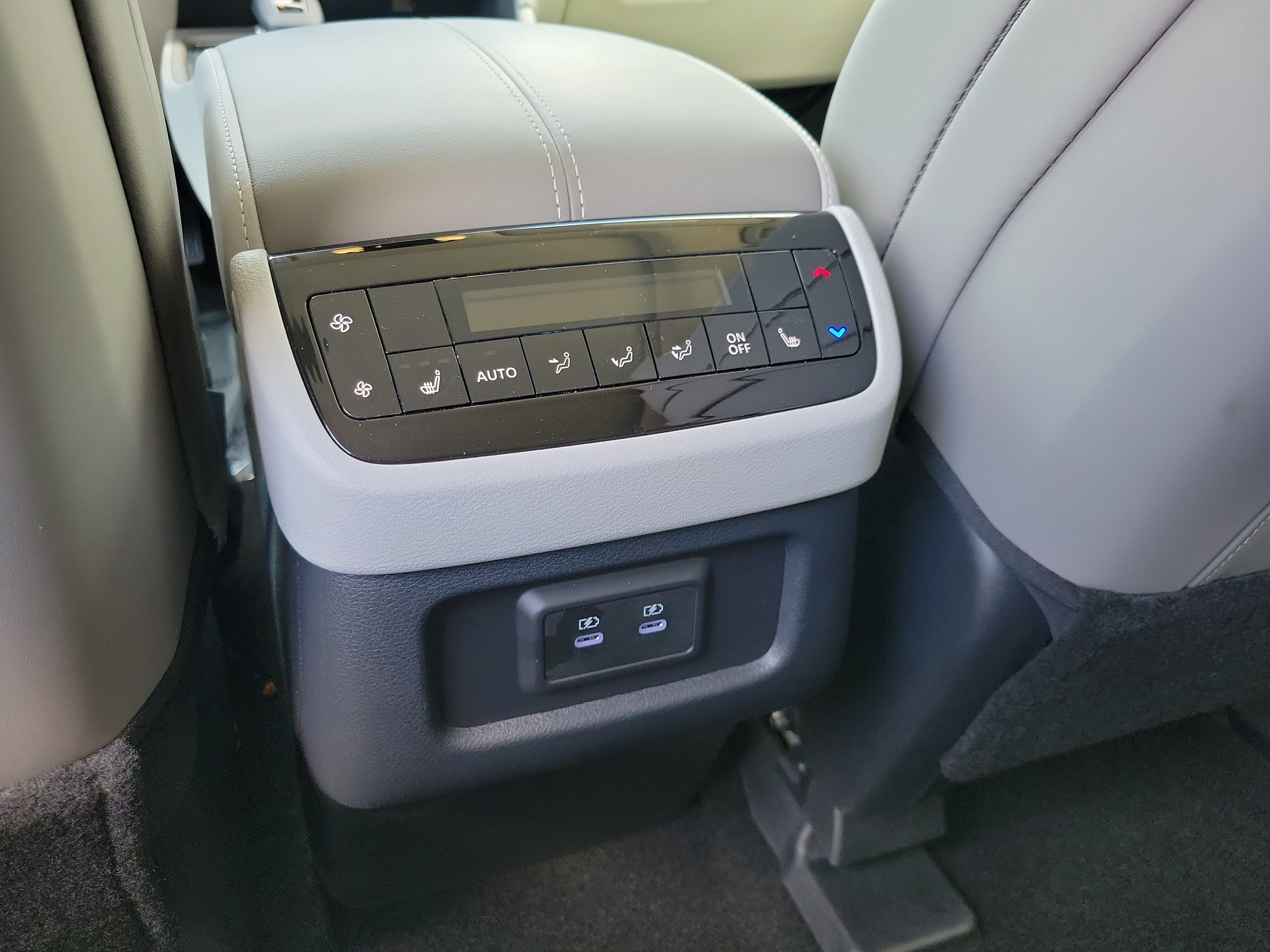 Certified 2026 INFINITI QX60 Luxe w/ Cargo Package FWD image 15