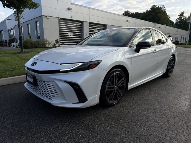 Used 2025 Toyota Camry XSE AWD/4WD image 4