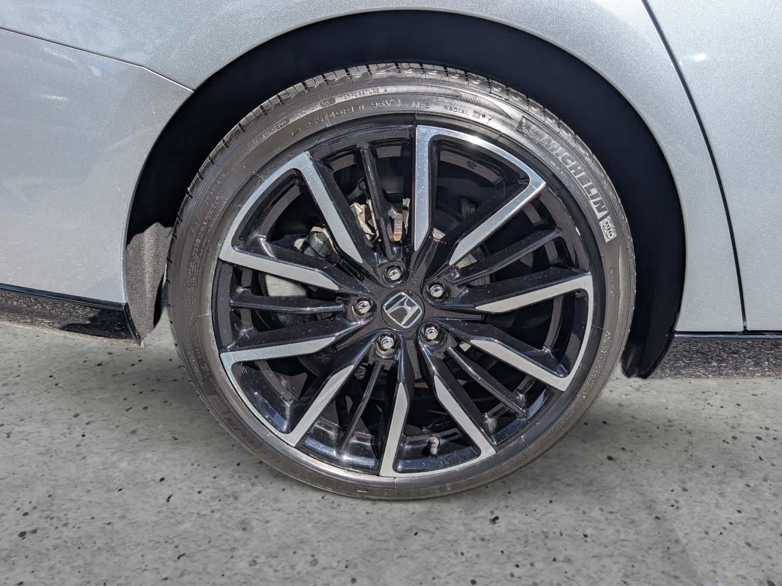 Used 2024 Honda Accord Touring image 9