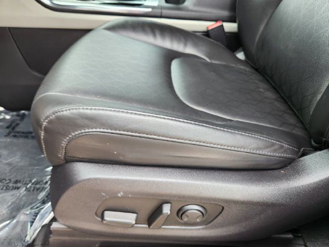 Used 2022 Kia Carnival EX FWD image 27
