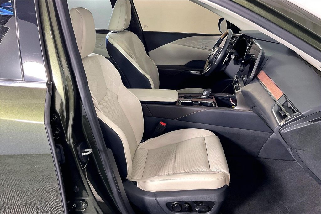 Used 2023 Lexus RX 350 AWD w/ Accessory Package image 9