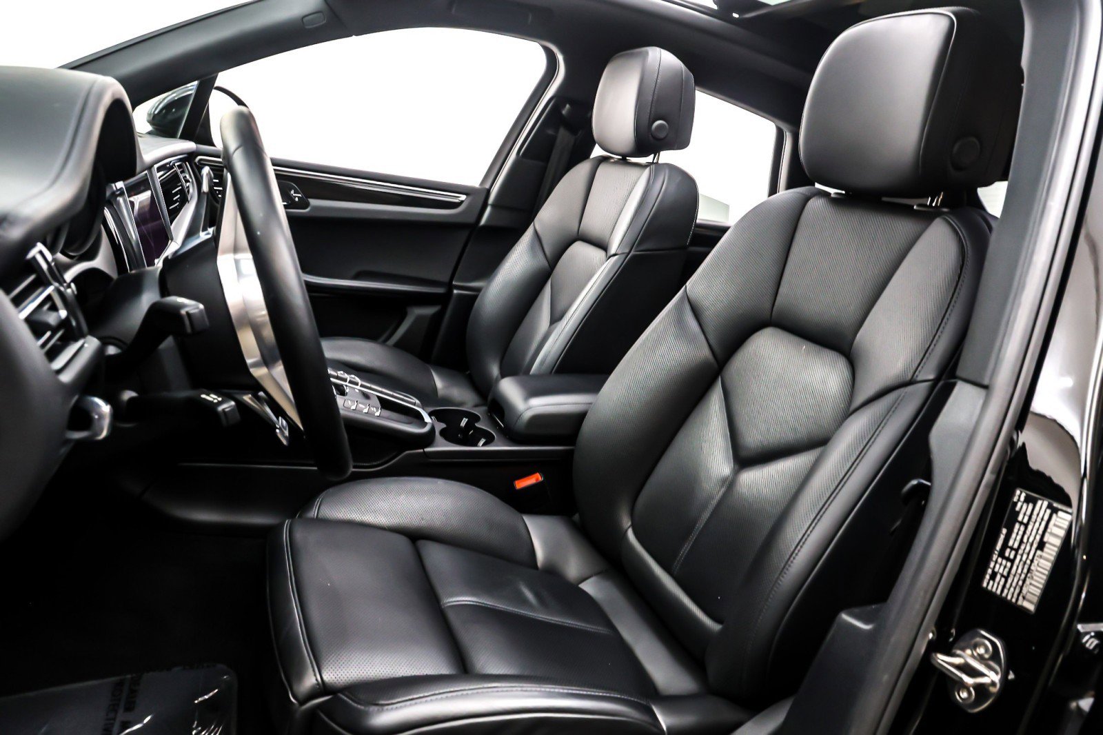 Used 2020 Porsche Macan S image 18