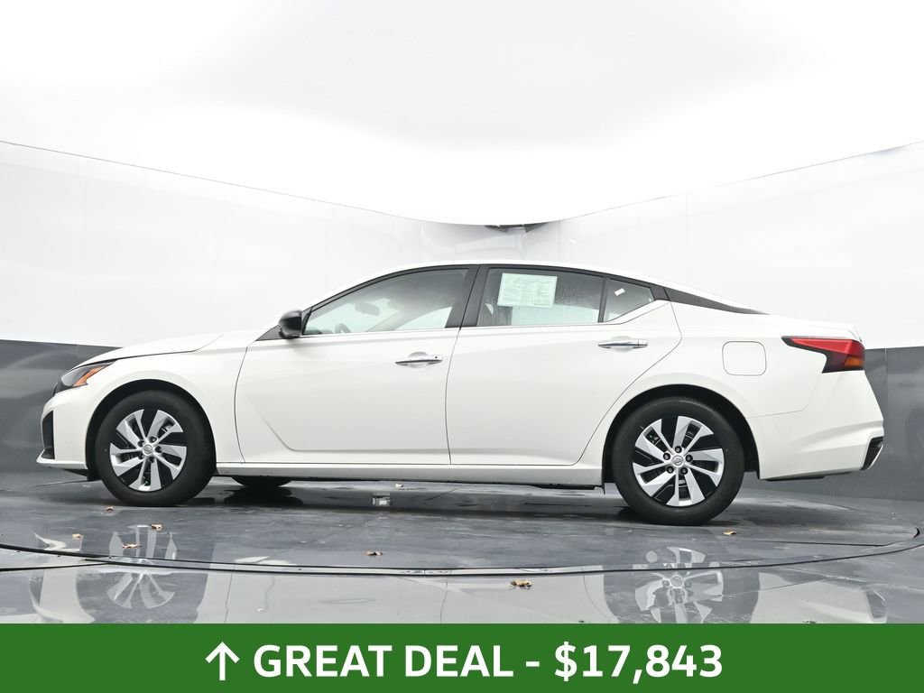 Used 2024 Nissan Altima 2.5 S FWD image 48