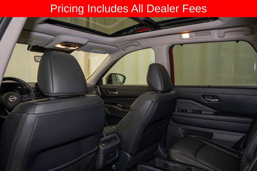 Used 2024 Nissan Pathfinder SL w/ SL Premium Package FWD image 11