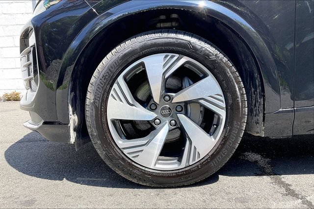Certified 2025 Audi Q6 e-tron Prestige w/ Black Warm Weather Package AWD/4WD image 9