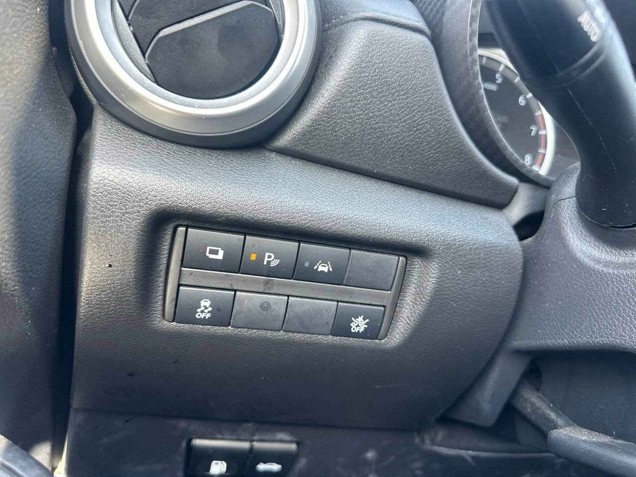 Used 2022 Nissan Versa S FWD image 25